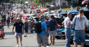 Crowd at Cruisin on Main